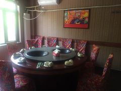 包厢-忆乡情铁锅炖鱼饭店(延庆店)
