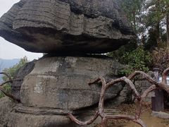 -梭布垭石林景区