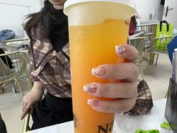 -尤米一站式美甲美睫