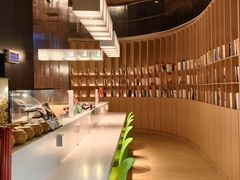 -涨巢·潮玩水疗局