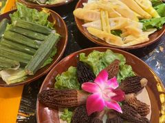 -憨孃孃·重庆老火锅(红山黑金店)