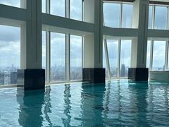 -上海浦东丽思卡尔顿酒店