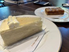 -Fridi Patisserie Cafe