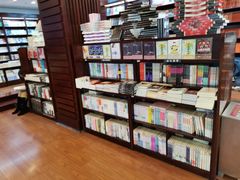 -新华书店(泉城路店)