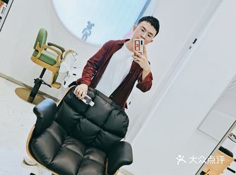 男生也需要换个发型换个心情