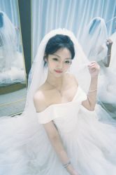 -莫小姐婚纱