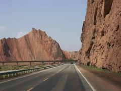 -天山神秘大峡谷