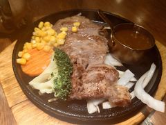 黑胡椒超值牛排-玛格萝妮比萨屋(陆家浜路店)