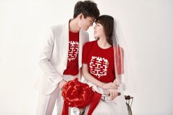 -雪中彩影婚纱摄影·微光艺术中心