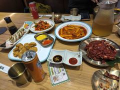 -青瓦餐厅·生鱼片·韩园烤肉(西塔店)