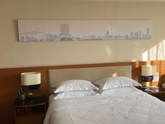 -武汉武昌站街道口华美达安可酒店