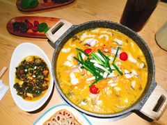 -山城外·非遗酸菜鱼(新都汇融店)