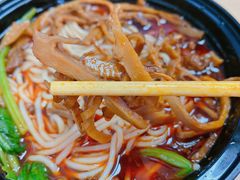 -霸蛮湖南菜·牛肉粉(荣京西街店)