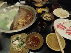 -宽板凳老灶火锅(南礼士路店)