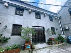 -小草屋轰趴馆别墅派对新场团建家庭聚会