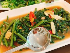 清炒空心菜-Chom Cafe and Restaurant