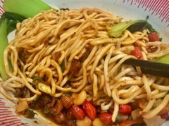 -遇见小面(东方宝泰店)