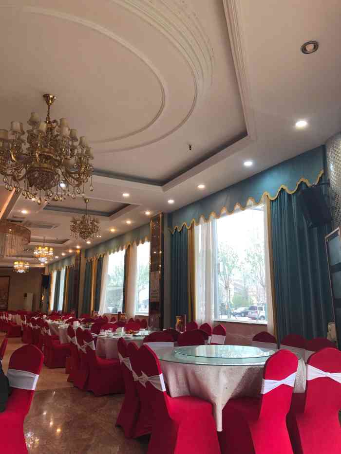 西园大酒楼-"环境干净整洁,服务员的服务态度也很好虽然.