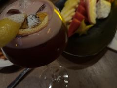 -FOUR PLAY BAR