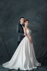 -雪中彩影婚纱摄影·微光艺术中心