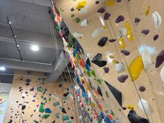 -ROCKPLUS攀岩馆(环宇城店)