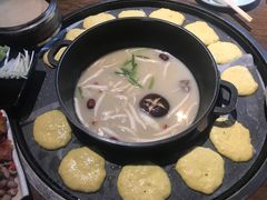 -三人行骨头王火锅(长寿店)
