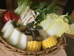 -樾餐厅泰式海鲜火锅(民歌湖店)