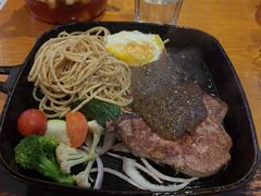 -豪客嘉族·麦尼顿西餐厅(乐福天下店)