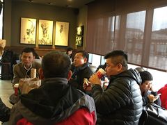 等位区-星巴克(舟山蜈蚣峙店)