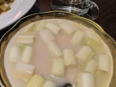 -湖畔鲁菜·二十年老字号餐厅(大明湖店)
