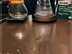 -星巴克(杭州湖滨银泰E区店)