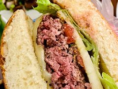 黑椒碳烤牛肉堡-野草酒馆GRASS TAPROOM(时代天街店)
