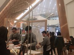 等位区-奈雪的茶(市百一店)