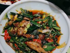 -川流不息·地道川菜·小龙虾(松东路店)