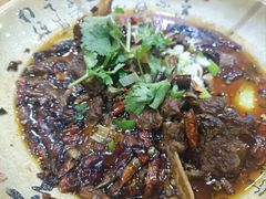 麻辣仔骨-张记焖窑·十五年专注焖烤(雍和宫店)