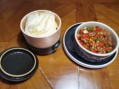 传统黑三剁配薄饼-雀舞云南菜(天津天河城购物中心店)