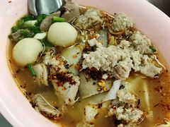 混合酸汤宽粉-榮泰米粉湯(Left Shop)