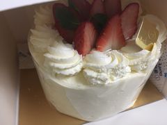 草莓蛋糕-花花卷卷·鲜食蛋糕(静安久光百货店)