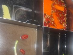 -巴渝瓦肆重庆鲜火锅(宝龙环湖店)