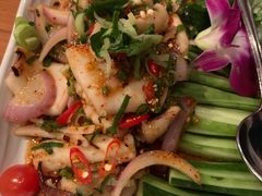 -Chom Cafe and Restaurant