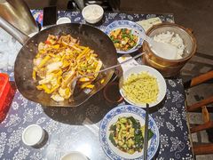 -富正毅三下锅·湘西韵味(天门山索道店)