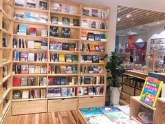 -猫的天空之城概念书店(印象城购物中心店)