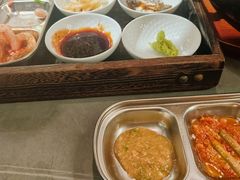 -围炉肉舍•炭烤活鳗•丹东海鲜烤肉(步行街店)