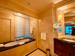 -广州富力丽思卡尔顿酒店