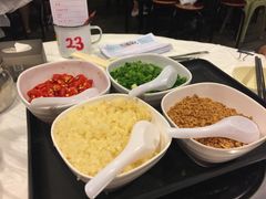 -鲜入围煮花胶鸡海鲜火锅