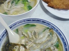 -明呈黄鱼面馆(斜土路店)