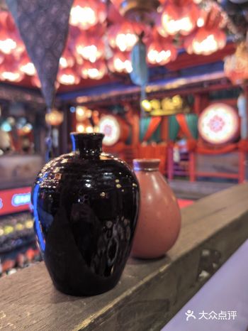 在西安玩了四天就认真吃了一顿饭，晚上五点去排队