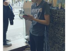 -志龙皇冠吃货椰子铺