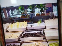 -新艺自助美食城(中山路店)