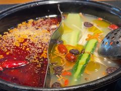 -两三事小郡肝串串香火锅(桂庙店)